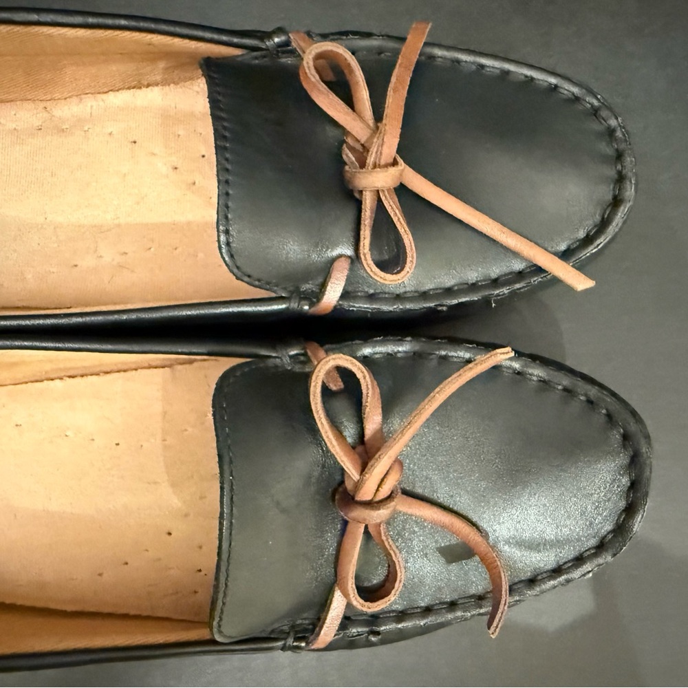 Clarks Black Leather Boat/Driving Shoe - Picture 2 of 7